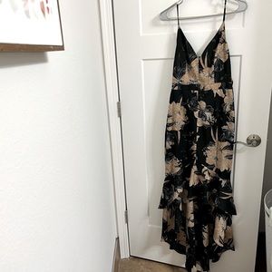 Lulu dress, size M (6,8) NEVER WORN.